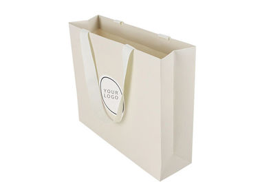 Recyclable White Paper Carrier Bags Strong Bearing Capacity Any Logo Available supplier