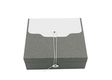 Square Shaped Paper Craft Gift Box Size 19 * 19* 7.7 CM With Rope Open Type supplier