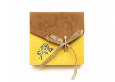 Elegant Ribbon Tie Gift Box , Wedding Favour Boxes With UV Embossing Finishing supplier