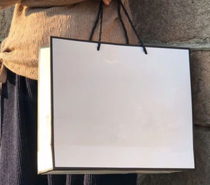 Reusable Plain White Paper Bags , Custom Made Paper Bags Smooth  Soft Edge supplier