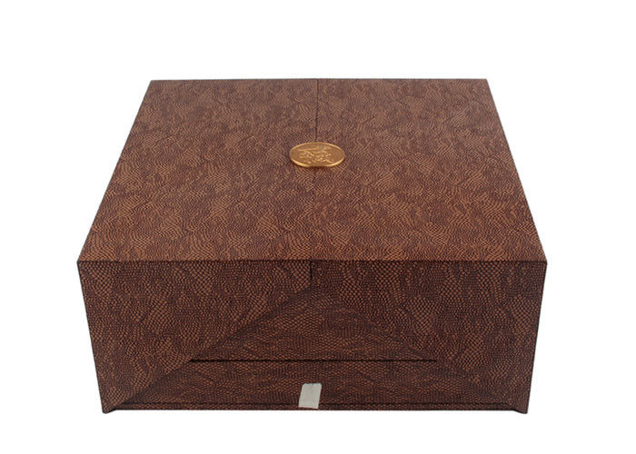 Art Paper Luxury Gift Packaging Boxes Matt Lamitnation Surface Finish supplier